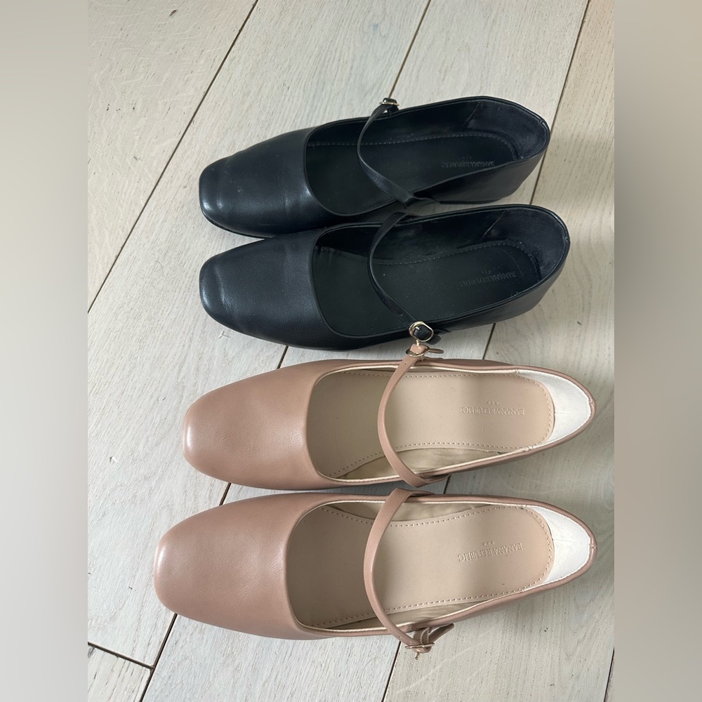 SOLD- Banana Republic Mary Jane flats in black and tan